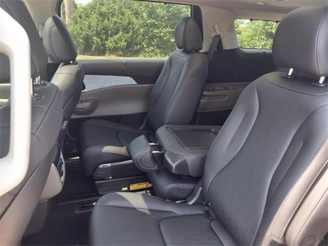 new 2026 Kia Carnival Hybrid car, priced at $48,020