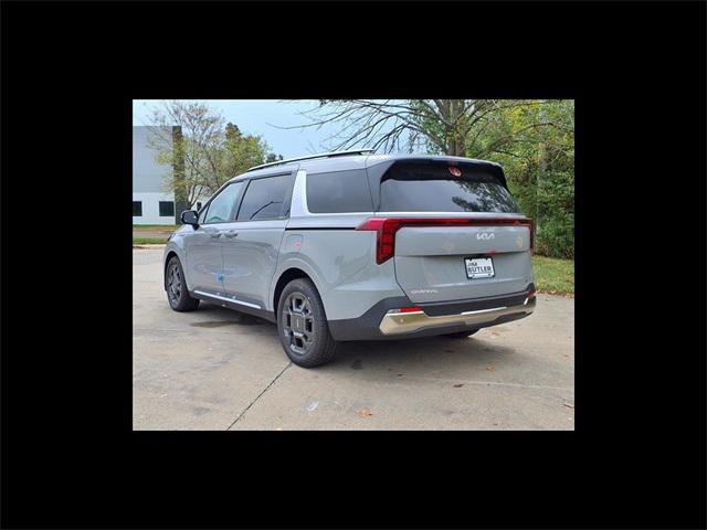 new 2026 Kia Carnival Hybrid car, priced at $48,395