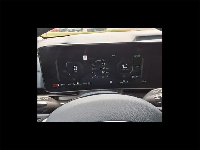 new 2026 Kia Carnival Hybrid car, priced at $48,395