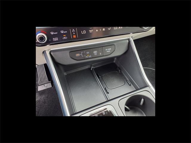 new 2026 Kia Carnival Hybrid car, priced at $48,395