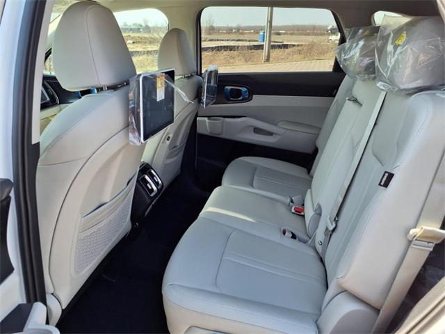 new 2025 Kia Sorento car, priced at $37,455