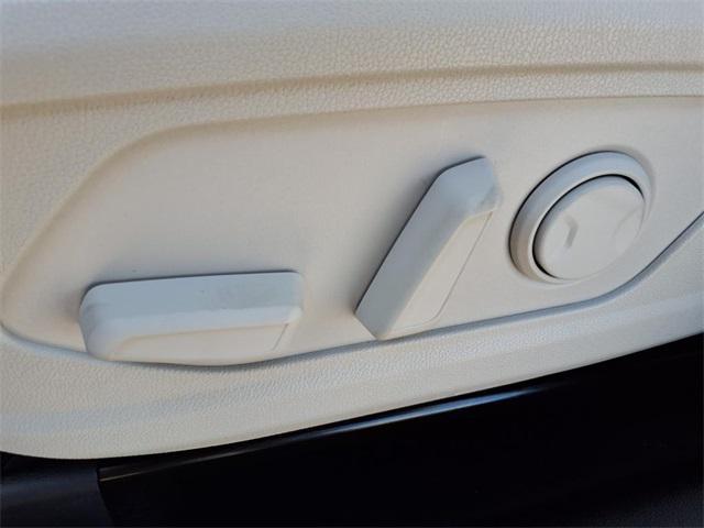 new 2025 Kia Sorento car, priced at $37,455