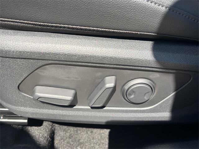 new 2025 Kia Sportage car, priced at $33,190
