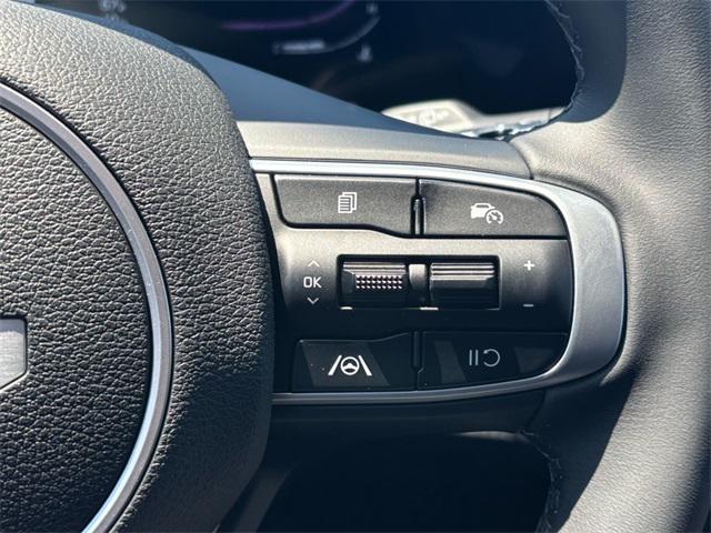 new 2025 Kia Sportage car, priced at $33,190