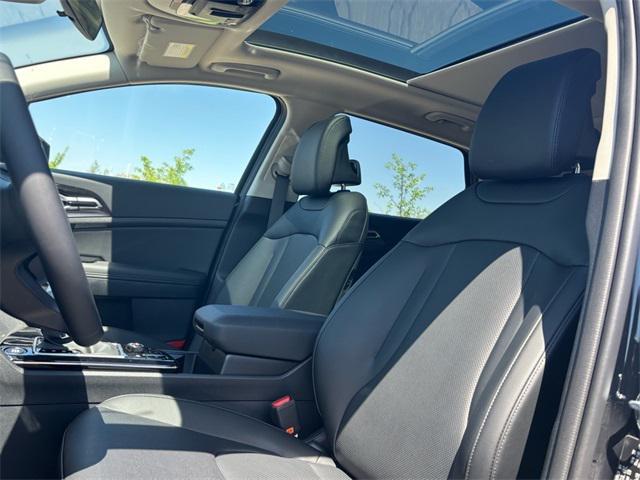 new 2025 Kia Sportage car, priced at $33,190