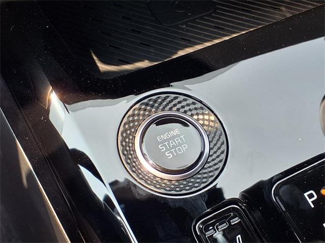 new 2025 Kia Niro car, priced at $30,880