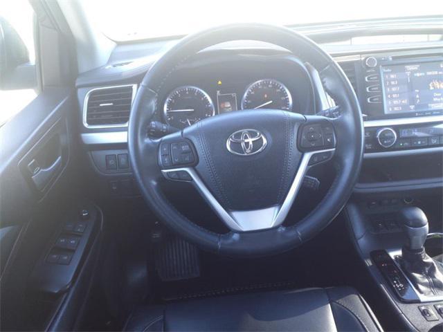 used 2018 Toyota Highlander car, priced at $21,882