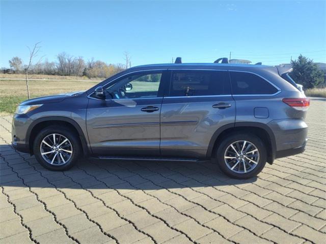 used 2018 Toyota Highlander car, priced at $21,882