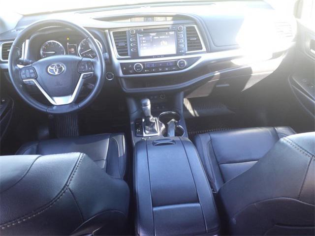 used 2018 Toyota Highlander car, priced at $21,882