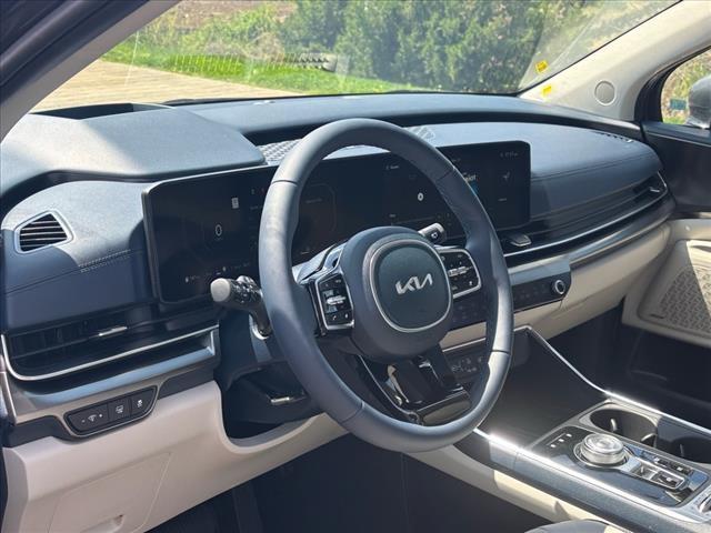 new 2025 Kia Carnival Hybrid car, priced at $53,320