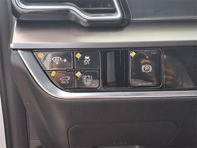 new 2025 Kia Sportage Hybrid car, priced at $35,605