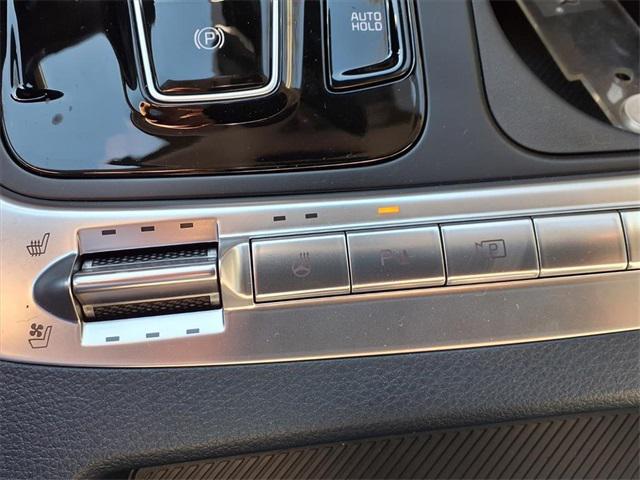 new 2026 Kia Carnival Hybrid car, priced at $55,925