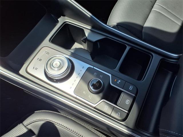 new 2025 Kia Sorento Hybrid car, priced at $41,800
