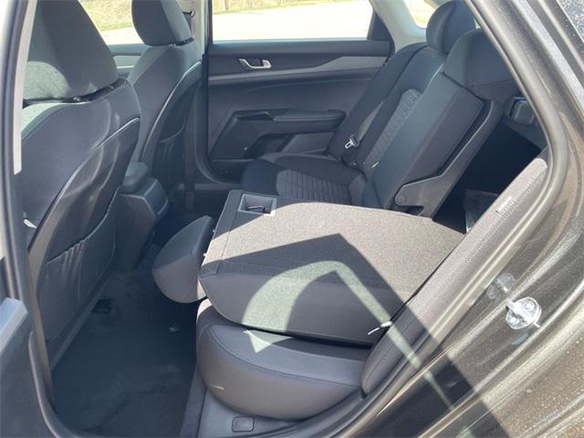 new 2025 Kia K5 car, priced at $27,330