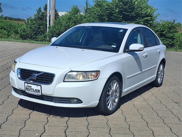 used 2009 Volvo S40 car, priced at $6,378