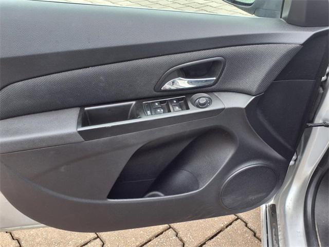 used 2014 Chevrolet Cruze car, priced at $7,198