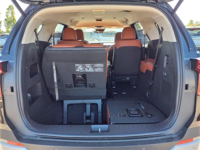 new 2026 Kia Carnival Hybrid car, priced at $43,620