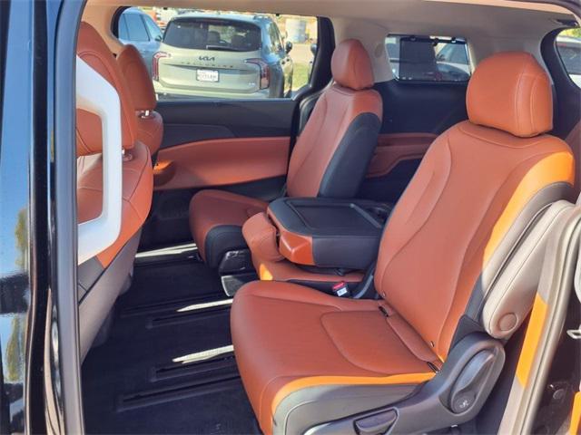 new 2026 Kia Carnival Hybrid car, priced at $43,620