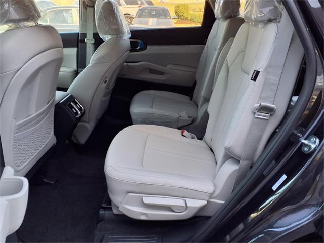 new 2025 Kia Sorento car, priced at $40,810