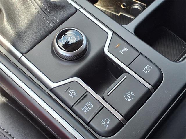 new 2025 Kia Sorento car, priced at $38,810