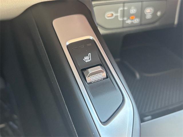 new 2025 Kia Sorento car, priced at $36,920