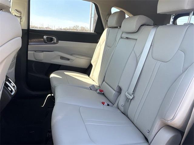 new 2025 Kia Sorento car, priced at $36,920