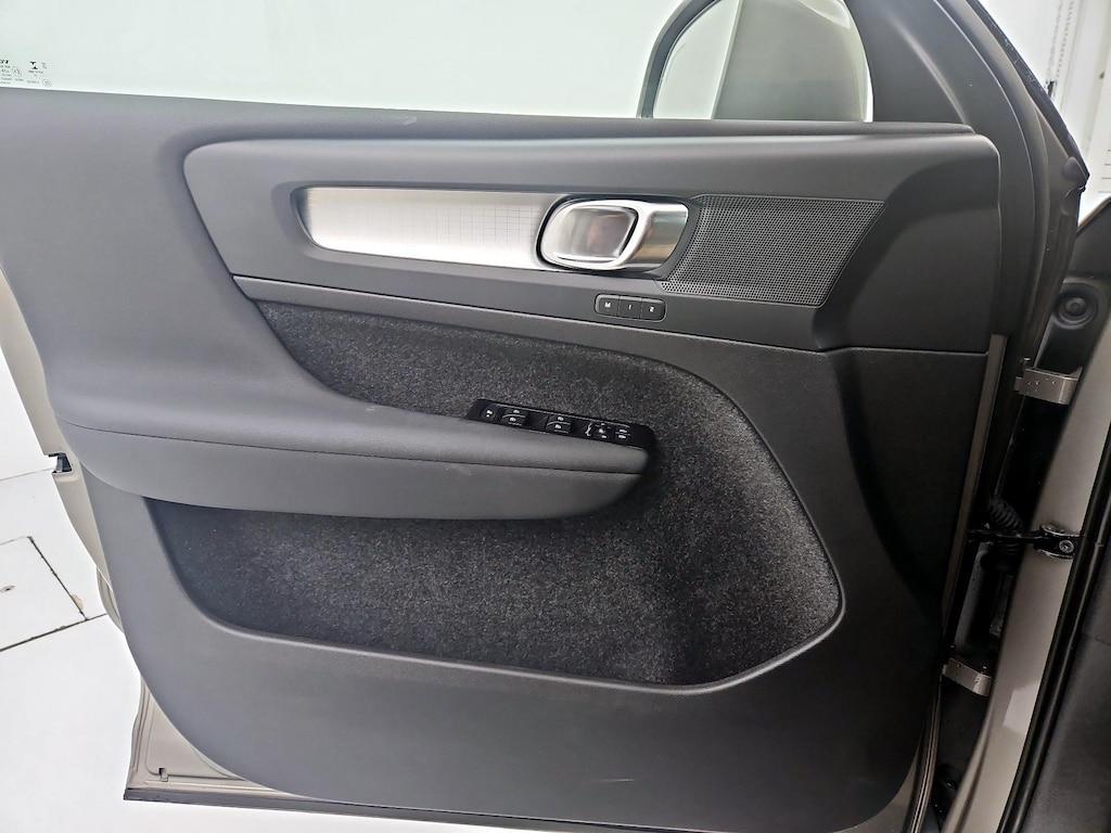used 2022 Volvo XC40 car, priced at $27,998