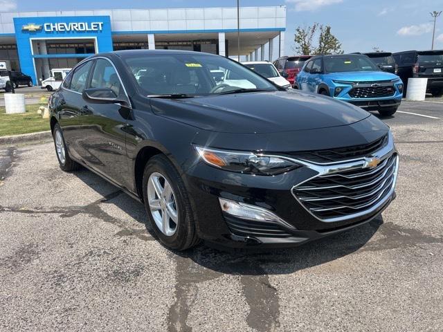 new 2025 Chevrolet Malibu car, priced at $22,995