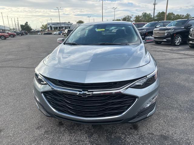 new 2025 Chevrolet Malibu car, priced at $28,740