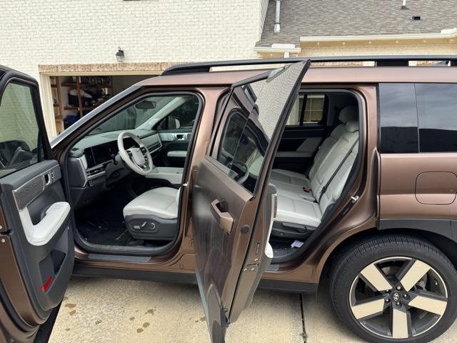 used 2024 Hyundai Santa Fe car, priced at $39,975