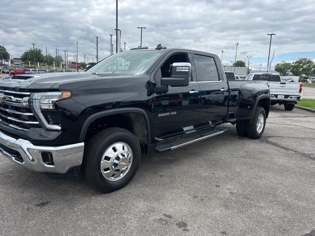 new 2025 Chevrolet Silverado 3500 car, priced at $82,255