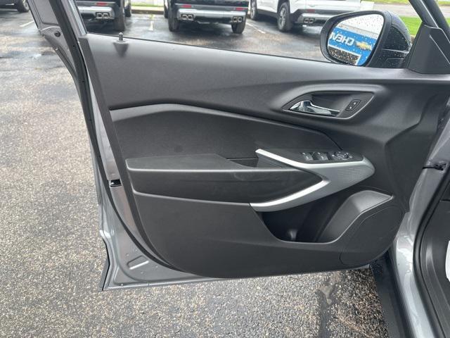new 2025 Chevrolet Trax car, priced at $23,839