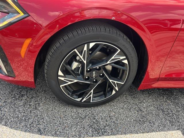 used 2025 Kia K5 car, priced at $29,999