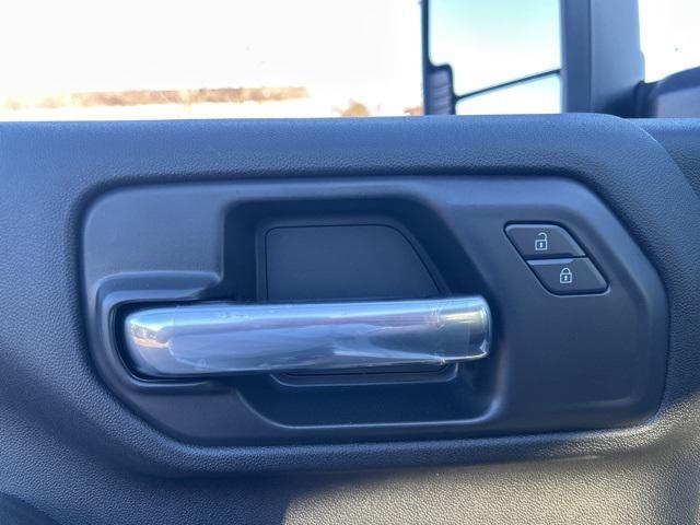 new 2025 Chevrolet Silverado 2500 car, priced at $57,270