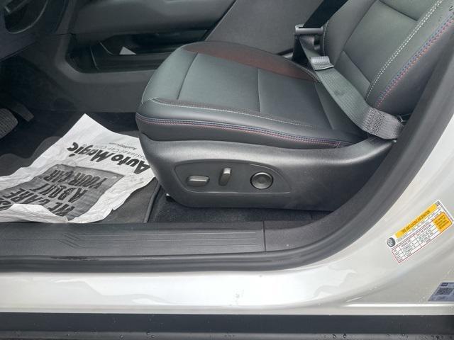 new 2025 Chevrolet Equinox EV car, priced at $39,384