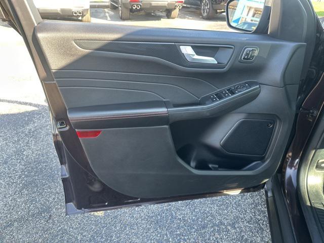 used 2023 Ford Escape car, priced at $25,991