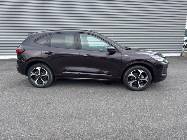used 2023 Ford Escape car, priced at $27,991