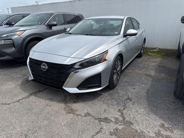 used 2023 Nissan Altima car, priced at $20,592