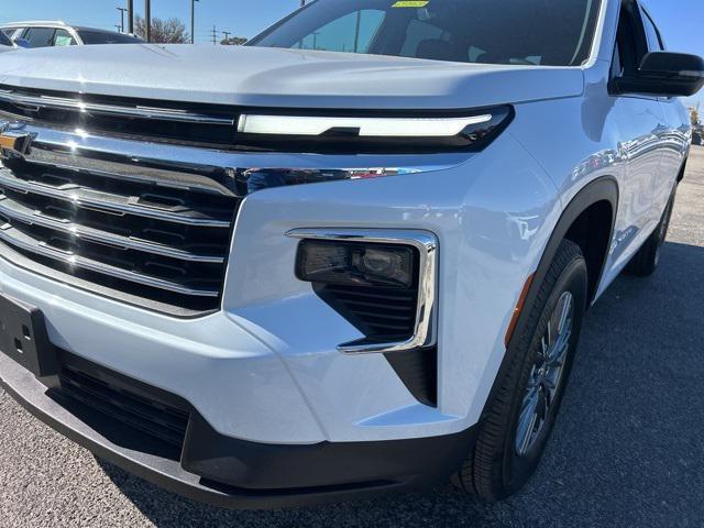 new 2026 Chevrolet Traverse car, priced at $43,455