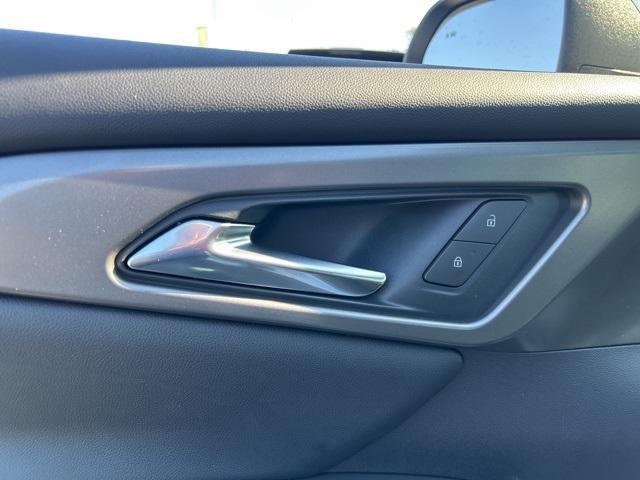 new 2026 Chevrolet Traverse car, priced at $43,455