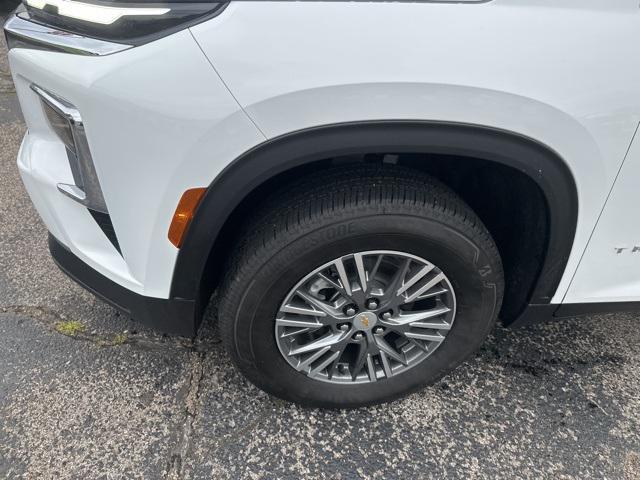 new 2025 Chevrolet Traverse car, priced at $42,744