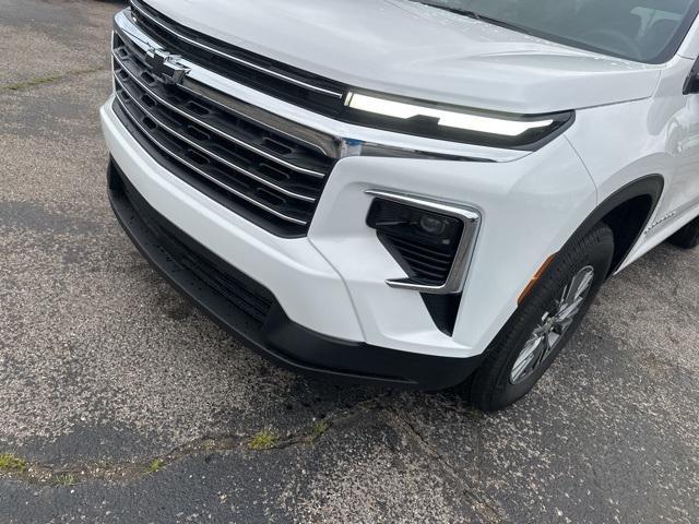 new 2025 Chevrolet Traverse car, priced at $42,744