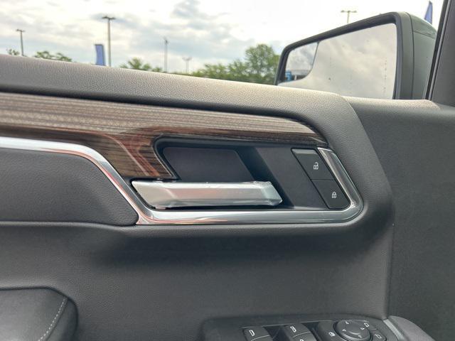new 2025 Chevrolet Silverado 1500 car, priced at $52,374