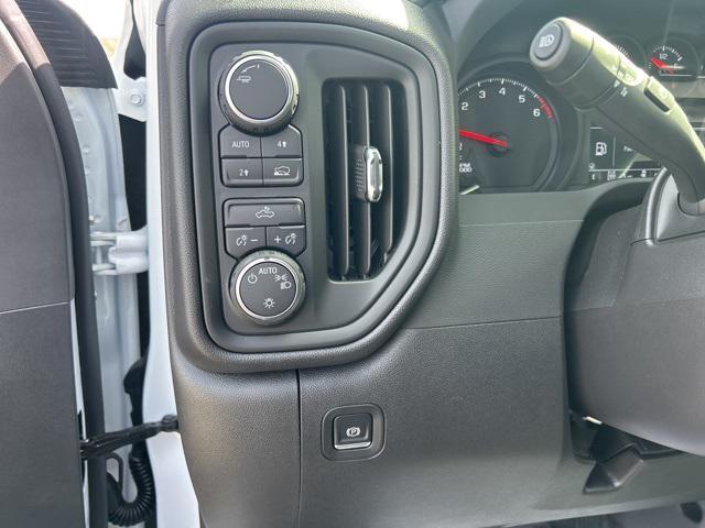 new 2025 Chevrolet Silverado 1500 car, priced at $37,605