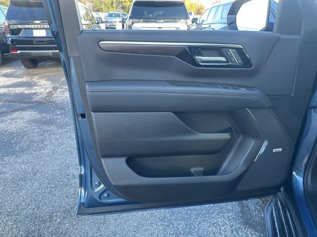 new 2026 Chevrolet Suburban car, priced at $88,160