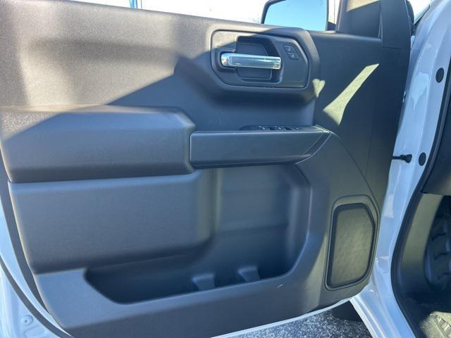 new 2025 Chevrolet Silverado 1500 car, priced at $42,660