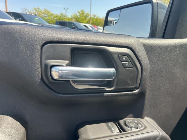 new 2025 Chevrolet Silverado 1500 car, priced at $33,255