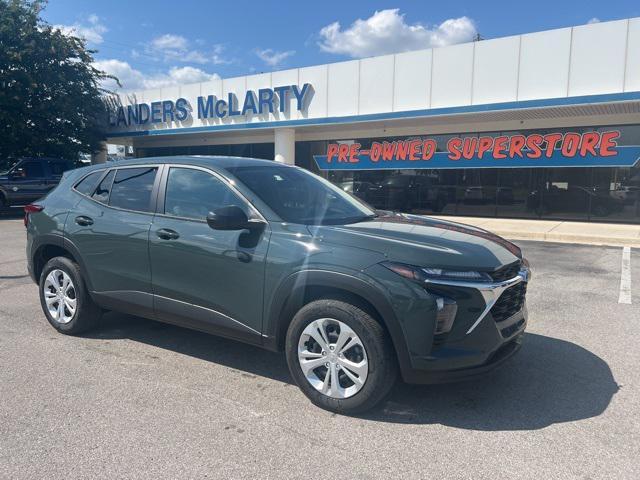 used 2025 Chevrolet Trax car, priced at $22,491