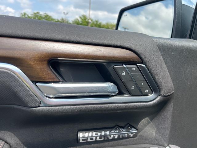 new 2025 Chevrolet Silverado 1500 car, priced at $61,870