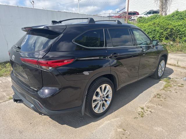 used 2021 Toyota Highlander Hybrid car, priced at $37,991
